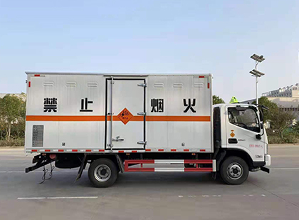 仁寿爆破器材运输车