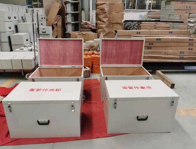 仁寿放炮线和雷管炸药在矿山作业时如何存放？